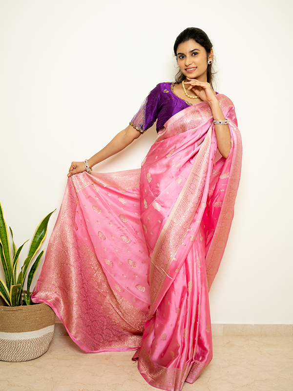 Pure Mashru Crepe Silk Saree - Single Flower - Image 4