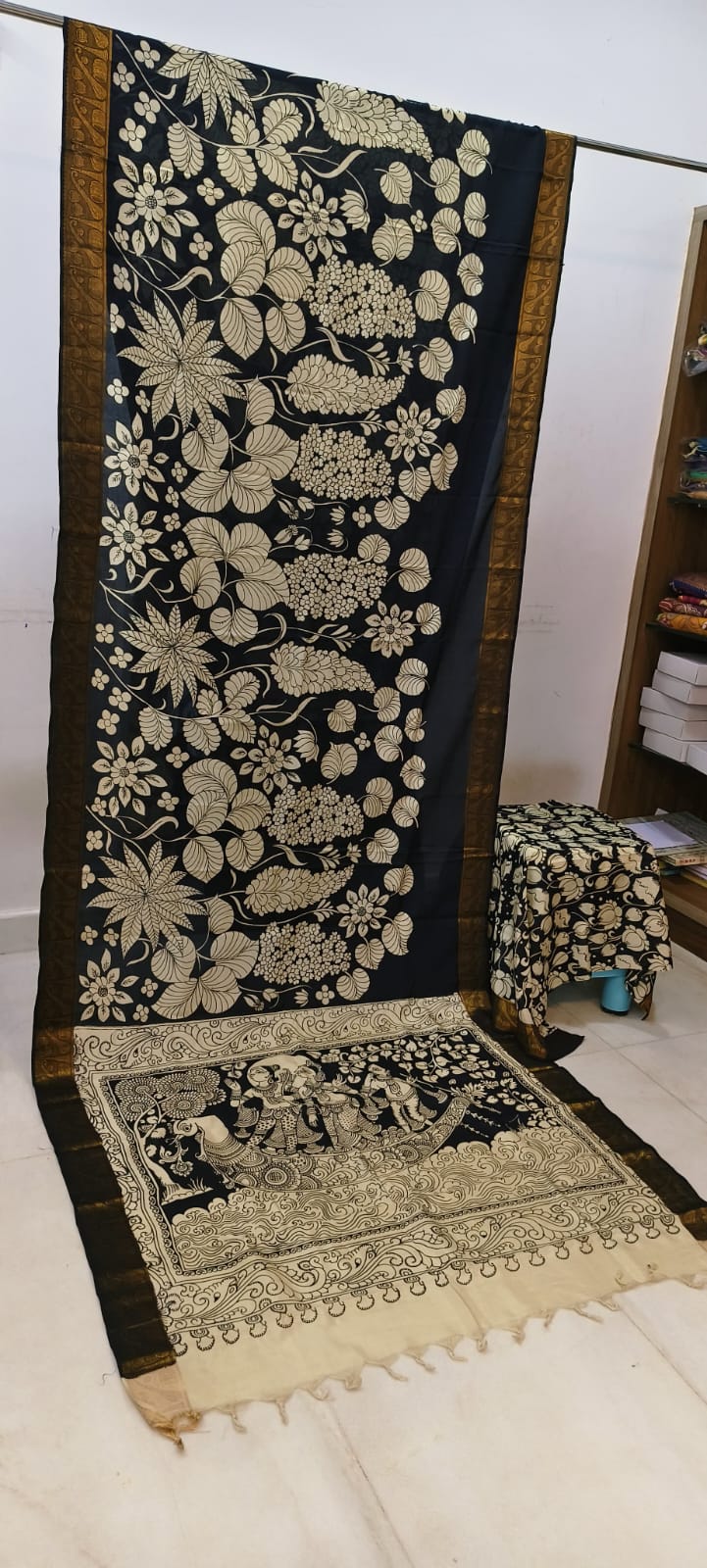 Mangalagiri Silk Black & White - (An elegant black-and-ivory and a richly detailed narrative border at the pallu.)